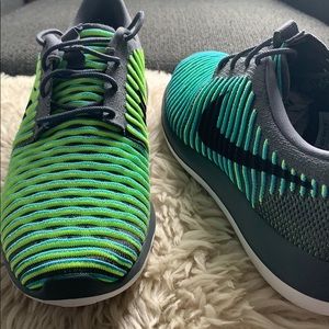 Nike Flyknit Color Changing